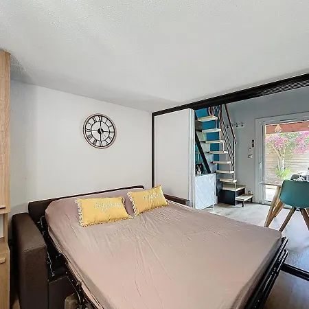Modern Maisonette